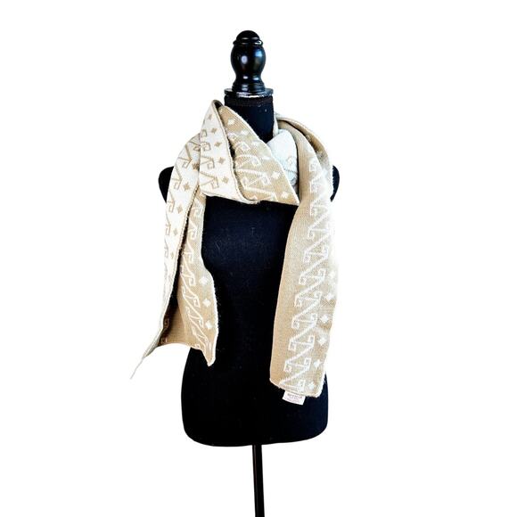 Vintage BETMAR New York Cream Tan Long Scarf Wrinkle Resistant Thick Durable - Picture 4 of 6